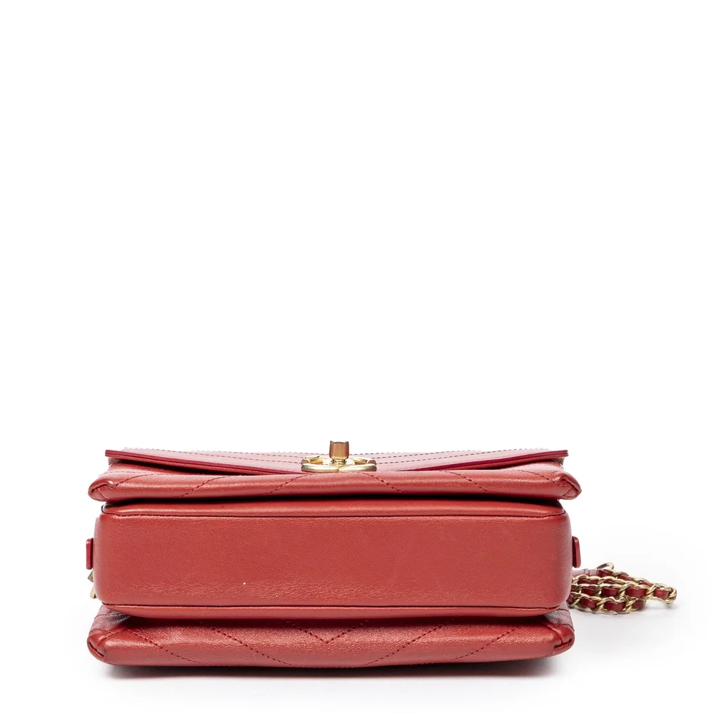 Chanel Chevron Envelope Flap in Red Quilted Chevron Leather - Picture 6 of 7
